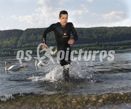 Triathlon. Schwimmen, Radfahren, Laufen. Gernot Seidl. Klagenfurt, am 12.5.2008.
Copyright Kuess

---
pressefotos, pressefotografie, kuess, qs, qspictures, sport, bild, bilder, bilddatenbank