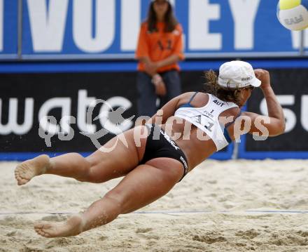 Beachvolleyball. Grand Slam 2008. MONTAGNOLLI Sara (AUT). Klagenfurt, 31.7.2008.
Copyright Kuess

---
pressefotos, pressefotografie, kuess, qs, qspictures, sport, bild, bilder, bilddatenbank