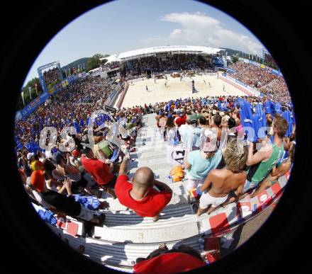 Beachvolleyball. Grand Slam 2008. Fans. Klagenfurt, 1.8.2008.
Copyright Kuess

---
pressefotos, pressefotografie, kuess, qs, qspictures, sport, bild, bilder, bilddatenbank