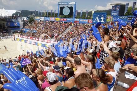 Beachvolleyball. Grand Slam 2008. Fans. Klagenfurt, 1.8.2008.
Copyright Kuess

---
pressefotos, pressefotografie, kuess, qs, qspictures, sport, bild, bilder, bilddatenbank