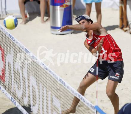 Beachvolleyball. Grand Slam 2008. BLAEUEL Felix, (AUT). Klagenfurt, 1.8.2008.
Copyright Kuess

---
pressefotos, pressefotografie, kuess, qs, qspictures, sport, bild, bilder, bilddatenbank