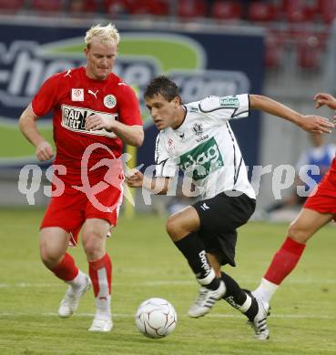 Fussball tipp3 Bundesliga. SK Austria Kaernten gegen Mattersburg. Junuzovic Zlatko (Kaernten), Csizmadia Csaba (Mattersburg). Klagenfurt, 9.8.2008
Copyright Kuess

---
pressefotos, pressefotografie, kuess, qs, qspictures, sport, bild, bilder, bilddatenbank