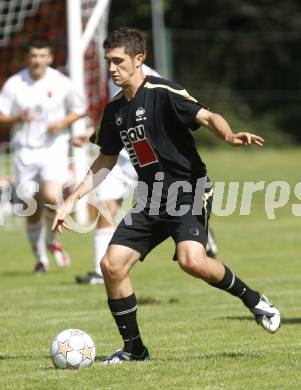 Fussball Kaerntner Liga.ATUS Ferlach gegen SVG Bleiburg. Christopher Knauder (Bleiburg).Ferlach, am 9.8.2008.
Foto: Kuess

---
pressefotos, pressefotografie, kuess, qs, qspictures, sport, bild, bilder, bilddatenbank