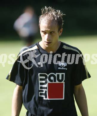 Fussball Kaerntner Liga.ATUS Ferlach gegen SVG Bleiburg. Daniel Canzi (Bleiburg).Ferlach, am 9.8.2008.
Foto: Kuess

---
pressefotos, pressefotografie, kuess, qs, qspictures, sport, bild, bilder, bilddatenbank