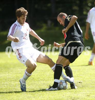 Fussball Kaerntner Liga.ATUS Ferlach gegen SVG Bleiburg. Gerd Tragner (Ferlach), Dragan Sprecakovic (Bleiburg).Ferlach, am 9.8.2008.
Foto: Kuess

---
pressefotos, pressefotografie, kuess, qs, qspictures, sport, bild, bilder, bilddatenbank