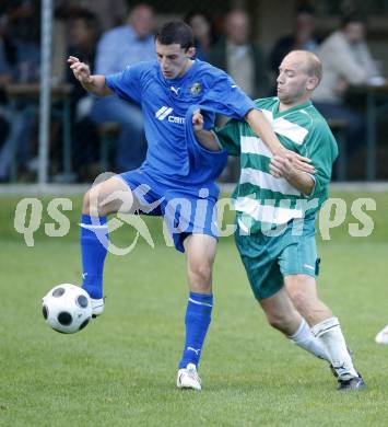 Fussball. Kaerntner Liga. Landskron gegen VSV. Guido Lackner(Landskron), Patrick Andreas Fina (VSV). Landskron, am 16.8.2008.
Foto: Kuess
---
pressefotos, pressefotografie, kuess, qs, qspictures, sport, bild, bilder, bilddatenbank