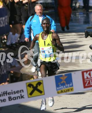 Halbmarathon. Kaernten laeuft. Zieleinlauf. Sieger Kiprop Francis . Klagenfurt, 24.8.2008
Foto. Kuess

---
pressefotos, pressefotografie, kuess, qs, qspictures, sport, bild, bilder, bilddatenbank