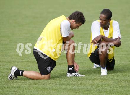 Fussball tipp3 Bundesliga. Training SK Austria Kaernten. Zlatko Junuzovic, Chiquinho. Moosburg, am 26.8.2008.
Foto: Kuess
---
pressefotos, pressefotografie, kuess, qs, qspictures, sport, bild, bilder, bilddatenbank