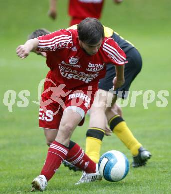 Fussball Unterliga Ost. Reichenau gegen St. Michael/Bl. Wernig Stefan (Reichenau), Korasa Matic (St. Michael). Reichenau, am 23.8.2008.
Foto: Kuess

---
pressefotos, pressefotografie, kuess, qs, qspictures, sport, bild, bilder, bilddatenbank