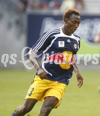 Fussball. Tipp3 Bundesliga. SK Kelag Kaernten gegen Red Bull Salzburg. Tchoyi Somen  (Salzburg). Klagenfurt, 31.8.2008
Foto: Kuess

---
pressefotos, pressefotografie, kuess, qs, qspictures, sport, bild, bilder, bilddatenbank