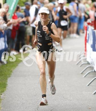 Woerthersee Triathlon. Schwimmen, Radfahren, Laufen. Maria Marlies Penker. Poertschach, am 31.8.2008.
Foto: Kuess

---
pressefotos, pressefotografie, kuess, qs, qspictures, sport, bild, bilder, bilddatenbank