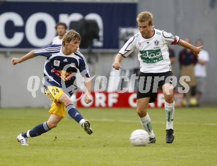 Fussball. Tipp3 Bundesliga. SK Kelag Kaernten gegen Red Bull Salzburg. Weber Manuel  (Kaernten),  Leitgeb Christoph  (Salzburg). Klagenfurt, 31.8.2008
Foto: Kuess

---
pressefotos, pressefotografie, kuess, qs, qspictures, sport, bild, bilder, bilddatenbank