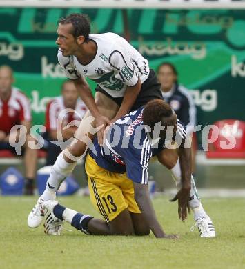 Fussball. Tipp3 Bundesliga. SK Kelag Kaernten gegen Red Bull Salzburg. Prawda Christian  (Kaernten), Tchoyi Somen  (Salzburg). Klagenfurt, 31.8.2008
Foto: Kuess

---
pressefotos, pressefotografie, kuess, qs, qspictures, sport, bild, bilder, bilddatenbank