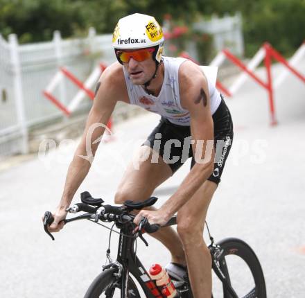 Woerthersee Triathlon. Schwimmen, Radfahren, Laufen. Hannes Hempel. Poertschach, am 31.8.2008.
Foto: Kuess

---
pressefotos, pressefotografie, kuess, qs, qspictures, sport, bild, bilder, bilddatenbank