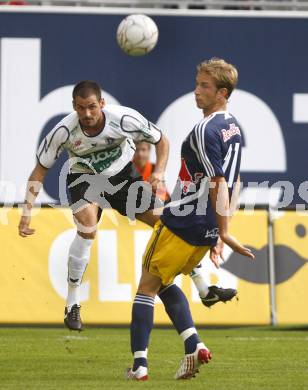 Fussball. Tipp3 Bundesliga. SK Kelag Kaernten gegen Red Bull Salzburg. Pusztai Oliver (Kaernten),  Janko Marc (Salzburg). Klagenfurt, 31.8.2008
Foto: Kuess

---
pressefotos, pressefotografie, kuess, qs, qspictures, sport, bild, bilder, bilddatenbank