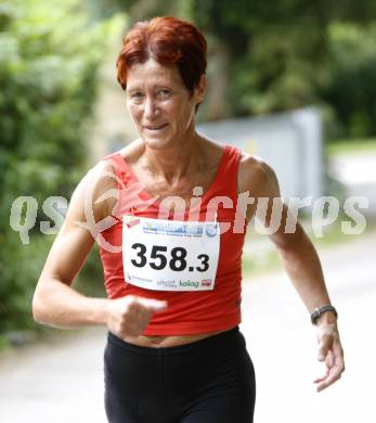 Woerthersee Triathlon. Schwimmen, Radfahren, Laufen. Karoline Kaefer. Poertschach, am 31.8.2008.
Foto: Kuess

---
pressefotos, pressefotografie, kuess, qs, qspictures, sport, bild, bilder, bilddatenbank
