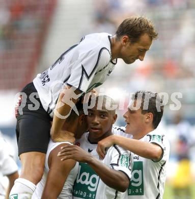 Fussball. Tipp3 Bundesliga. SK Kelag Kaernten gegen Red Bull Salzburg.Torjubel Rocha Sobrinho Filho Adi, Da Silva Sandro Jose,  Ortlechner Manuel, Junuzovic Zlatko. Klagenfurt, 31.8.2008
Foto: Kuess

---
pressefotos, pressefotografie, kuess, qs, qspictures, sport, bild, bilder, bilddatenbank