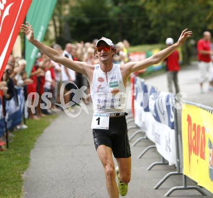 Woerthersee Triathlon. Schwimmen, Radfahren, Laufen. Hannes Hempel. Poertschach, am 31.8.2008.
Foto: Kuess

---
pressefotos, pressefotografie, kuess, qs, qspictures, sport, bild, bilder, bilddatenbank