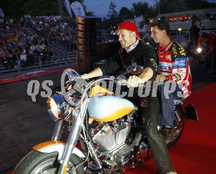 EBEL. Eishockey Bundesliga. Mannschaftspraesentation KAC. Woertherseebuehne. Klagenfurt, am 4.9.2008.
Foto: Kuess

---
pressefotos, pressefotografie, kuess, qs, qspictures, sport, bild, bilder, bilddatenbank