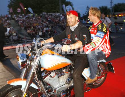 EBEL. Eishockey Bundesliga. Mannschaftspraesentation KAC. Kirisits Johannes. Woertherseebuehne. Klagenfurt, am 4.9.2008.
Foto: Kuess

---
pressefotos, pressefotografie, kuess, qs, qspictures, sport, bild, bilder, bilddatenbank