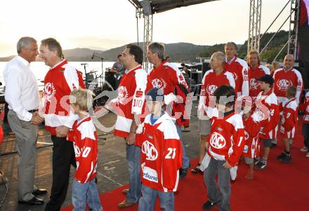 EBEL. Eishockey Bundesliga. Mannschaftspraesentation KAC. Woertherseebuehne. Klagenfurt, am 4.9.2008.
Foto: Kuess

---
pressefotos, pressefotografie, kuess, qs, qspictures, sport, bild, bilder, bilddatenbank
