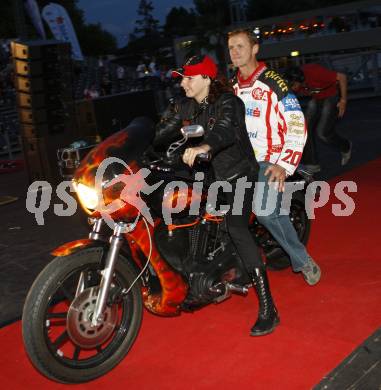 EBEL. Eishockey Bundesliga. Mannschaftspraesentation KAC. Mike Craig. Woertherseebuehne. Klagenfurt, am 4.9.2008.
Foto: Kuess

---
pressefotos, pressefotografie, kuess, qs, qspictures, sport, bild, bilder, bilddatenbank