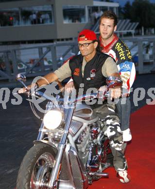 EBEL. Eishockey Bundesliga. Mannschaftspraesentation KAC. Quantschnig Christoph. Woertherseebuehne. Klagenfurt, am 4.9.2008.
Foto: Kuess

---
pressefotos, pressefotografie, kuess, qs, qspictures, sport, bild, bilder, bilddatenbank