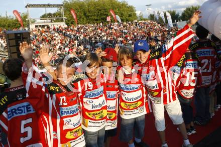 EBEL. Eishockey Bundesliga. Mannschaftspraesentation KAC. Klagenfurt, am 4.9.2008.
Foto: Kuess

---
pressefotos, pressefotografie, kuess, qs, qspictures, sport, bild, bilder, bilddatenbank