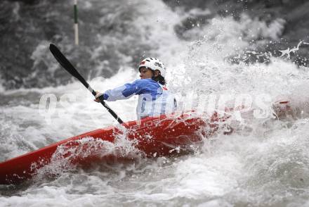 Kaerntner Landesmeisterschaften Wildwasser. Kajak. Anna Jerabek. Klagenfurt - Gurkerbruecke, 28.9.2008.
Foto: Kuess

---
pressefotos, pressefotografie, kuess, qs, qspictures, sport, bild, bilder, bilddatenbank