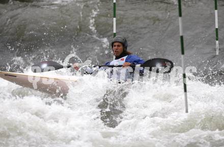 Kaerntner Landesmeisterschaften Wildwasser. Kajak. Martin Mikeln (KKK Tacen, SLO). Klagenfurt - Gurkerbruecke, 28.9.2008.
Foto: Kuess


---
pressefotos, pressefotografie, kuess, qs, qspictures, sport, bild, bilder, bilddatenbank
