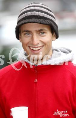 Kaerntner Landesmeisterschaften Wildwasser. Kajak. Manuel Filzwieser. Klagenfurt - Gurkerbruecke, 28.9.2008.
Foto: Kuess

---
pressefotos, pressefotografie, kuess, qs, qspictures, sport, bild, bilder, bilddatenbank