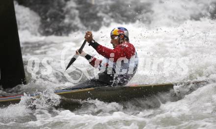 Kaerntner Landesmeisterschaften Wildwasser. Kajak. Harald Hudetz. Klagenfurt - Gurkerbruecke, 28.9.2008.
Foto: Kuess

---
pressefotos, pressefotografie, kuess, qs, qspictures, sport, bild, bilder, bilddatenbank