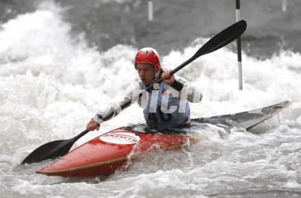 Kaerntner Landesmeisterschaften Wildwasser. Kajak. Dominik Scherwitzl (KC Glanegg, AUT). Klagenfurt - Gurkerbruecke, 28.9.2008.
Foto: Kuess


---
pressefotos, pressefotografie, kuess, qs, qspictures, sport, bild, bilder, bilddatenbank