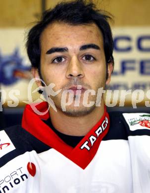 Eishockey Oberliga. Tarco Woelfe. Nicolas Reisinger. Klagenfurt, am 1.10.2008.
Foto: Kuess

---
pressefotos, pressefotografie, kuess, qs, qspictures, sport, bild, bilder, bilddatenbank