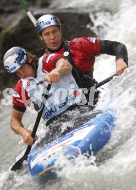 Kaerntner Landesmeisterschaften Wildwasser. Kajak. Matthias Schmid, Gerhard Schmid (AUT). Klagenfurt - Gurkerbruecke, 28.9.2008.
Foto: Kuess


---
pressefotos, pressefotografie, kuess, qs, qspictures, sport, bild, bilder, bilddatenbank