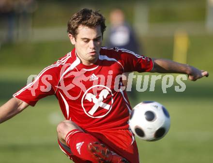 Fussball. Tipp3-Bundesliga. Unterliga Ost. Ludmannsdorf gegen Ruden. Michael Sadnek (Ruden). Ludmannsdorf, am 28.9.2008. 
Foto: Kuess

---
pressefotos, pressefotografie, kuess, qs, qspictures, sport, bild, bilder, bilddatenbank