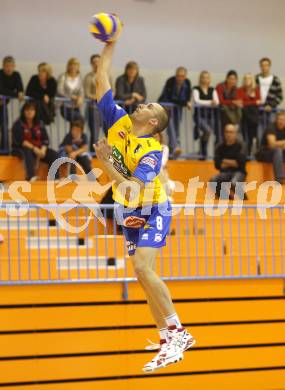 Volleyball. MEVZA. Aich/Dob gegen Kaposvar. Ivo Kenderov (Aich). Prevalje, 11.10.2008.
Foto: Kuess

---
pressefotos, pressefotografie, kuess, qs, qspictures, sport, bild, bilder, bilddatenbank