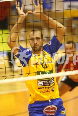 Volleyball. MEVZA. Aich/Dob gegen Kaposvar. Martin Bencic (Aich). Prevalje, 11.10.2008.
Foto: Kuess

---
pressefotos, pressefotografie, kuess, qs, qspictures, sport, bild, bilder, bilddatenbank