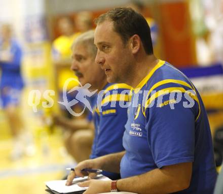 Volleyball. MEVZA. Aich/Dob gegen Kaposvar. Manager Martin Micheu (Aich). Prevalje, 11.10.2008.
Foto: Kuess

---
pressefotos, pressefotografie, kuess, qs, qspictures, sport, bild, bilder, bilddatenbank