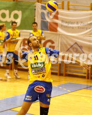 Volleyball. MEVZA. Aich/Dob gegen Kaposvar. BENCIC Martin (Aich). Prevalje, 11.10.2008.
Foto: Kuess

---
pressefotos, pressefotografie, kuess, qs, qspictures, sport, bild, bilder, bilddatenbank