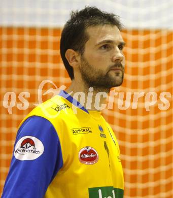 Volleyball. MEVZA. Aich/Dob gegen Kaposvar. SLATINSEK David (Aich). Prevalje, 11.10.2008.
Foto: Kuess

---
pressefotos, pressefotografie, kuess, qs, qspictures, sport, bild, bilder, bilddatenbank
