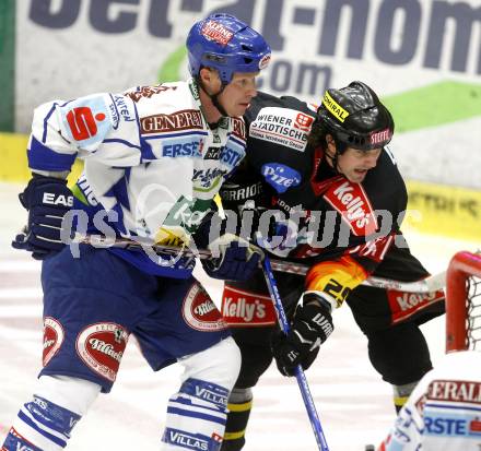 EBEL. Eishockey Bundesliga. EC VSV gegen EV Vienna Capitals. Mike Stewart (VSV), Sean Selmser (Vienna). Villach, am 17.10.2008.
Foto: Kuess

---
pressefotos, pressefotografie, kuess, qs, qspictures, sport, bild, bilder, bilddatenbank