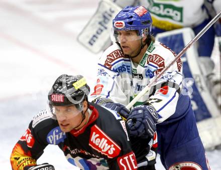 EBEL. Eishockey Bundesliga. EC VSV gegen EV Vienna Capitals. Wolfgang Kromp, (VSV), Benoit Gratton (Vienna). Villach, am 17.10.2008.
Foto: Kuess

---
pressefotos, pressefotografie, kuess, qs, qspictures, sport, bild, bilder, bilddatenbank