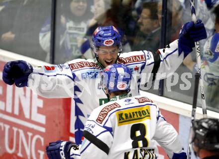 EBEL. Eishockey Bundesliga. EC VSV gegen EV Vienna Capitals. Torjubel Darell Scoville, Roland Kaspitz. Villach, am 17.10.2008.
Foto: Kuess

---
pressefotos, pressefotografie, kuess, qs, qspictures, sport, bild, bilder, bilddatenbank