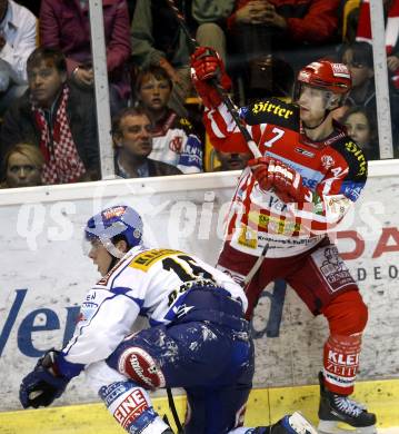 EBEL. Eishockey Bundesliga. EC KAC gegen EC VSV. Herbert Ratz, (KAC), Dan Cavanaugh (VSV). Klagenfurt, am 19.10.2008.
Foto: Kuess

---
pressefotos, pressefotografie, kuess, qs, qspictures, sport, bild, bilder, bilddatenbank