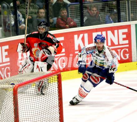 EBEL. Eishockey Bundesliga. VSV gegen HK Acroni Jesenice. GLAVIC Gaber (VSV), HEBAR Andrej (Jesenice). Villach, am 28.10.2008.
Foto: Nadja Kuess 

---
pressefotos, pressefotografie, kuess, qs, qspictures, sport, bild, bilder, bilddatenbank