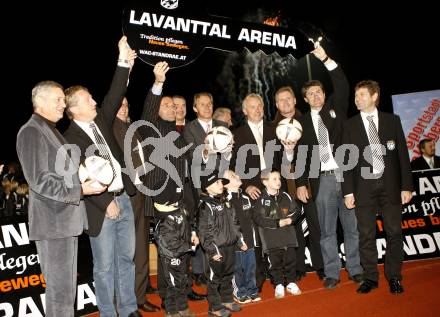 Fussball Wolfsberg Stadioneroeffnung. Werner Lippitz, Reinhart Rohr, Gerhard Seifried, Josef Martinz, Gerhard Doerfler, Stadtrat Knees, Dietmar Riegler. Wolfsberg, am 31.10.2008.
Foto: Kuess
---
pressefotos, pressefotografie, kuess, qs, qspictures, sport, bild, bilder, bilddatenbank