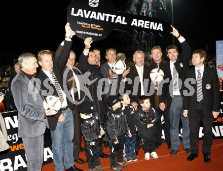 Fussball Wolfsberg Stadioneroeffnung. Werner Lippitz, Reinhart Rohr, Gerhard Seifried, Josef Martinz, Gerhard Doerfler, Stadtrat Knees, Dietmar Riegler. Wolfsberg, am 31.10.2008.
Foto: Kuess
---
pressefotos, pressefotografie, kuess, qs, qspictures, sport, bild, bilder, bilddatenbank