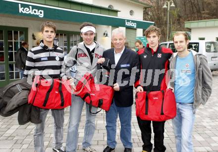Kaernten Sport. Package Übergabe. Nico Resch, Andreas Lausegger,  Landessportdirektor Reinhard Tellian, Julian Kellerer, Andreas Rapatz. 
Forstsee, am 21.11.2008.
Foto: Kuess
---
pressefotos, pressefotografie, kuess, qs, qspictures, sport, bild, bilder, bilddatenbank