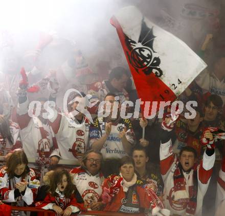 EBEL. Eishockey Bundesliga. KAC gegen HC TWK Innsbruck, Die Haie.  KAC Fans. Klagenfurt, am 17.2.2009.
Foto: Kuess 

---
pressefotos, pressefotografie, kuess, qs, qspictures, sport, bild, bilder, bilddatenbank